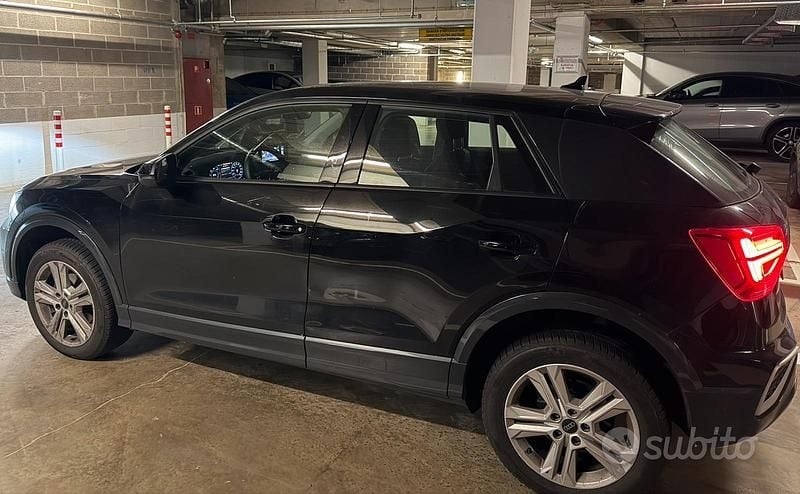 Begagnad Audi Q2 Advanced 116 HK (85 kW) 2023 Svart SUV