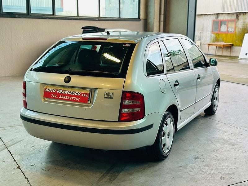 Usata Skoda Fabia Comfort 75 CV (55 kW) 2003 Grigio Station wagon