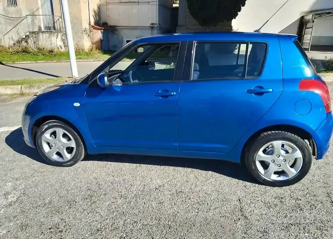 Usata Suzuki Swift 92 CV (67 kW) 2006 Blu Utilitaria