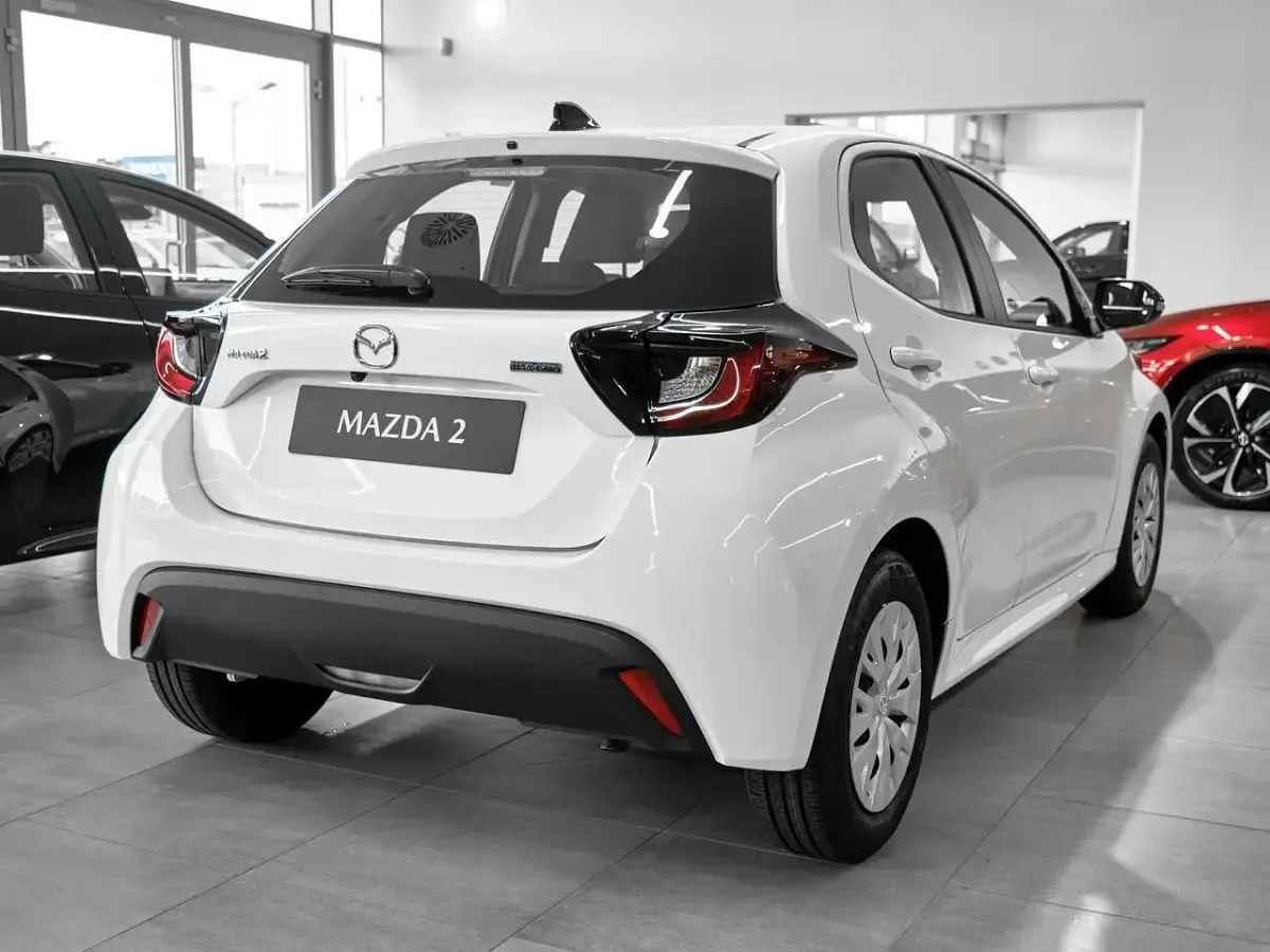 Nuova Mazda 2 Prime-Line 116 CV (85 kW) 2025 Bianco Utilitaria