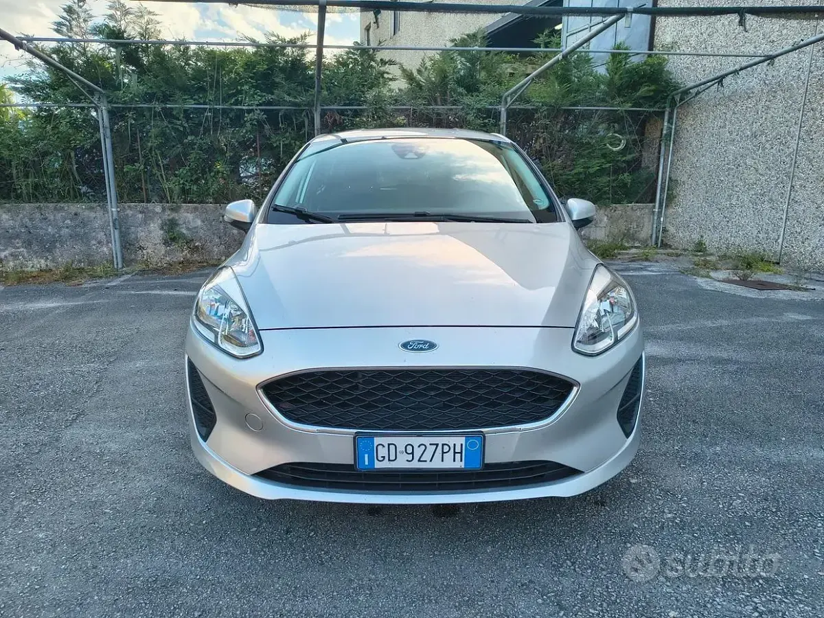 Gebraucht Ford Fiesta 70 PS (51 kW) 2018 Grau Kleinwagen