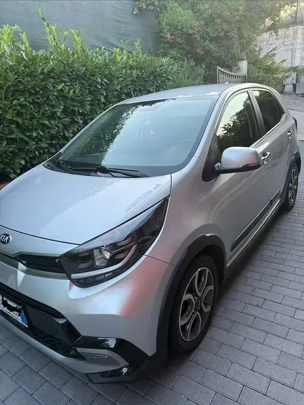 Usata Kia Picanto X-Line 65 CV (47 kW) 2021 Argento Utilitaria