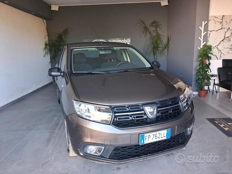Usata Dacia Sandero Stepway 90 CV (66 kW) 2018 Marrone Berlina