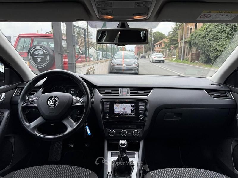 Usata Skoda Octavia Elegance 105 CV (77 kW) 2015 Nero Station wagon