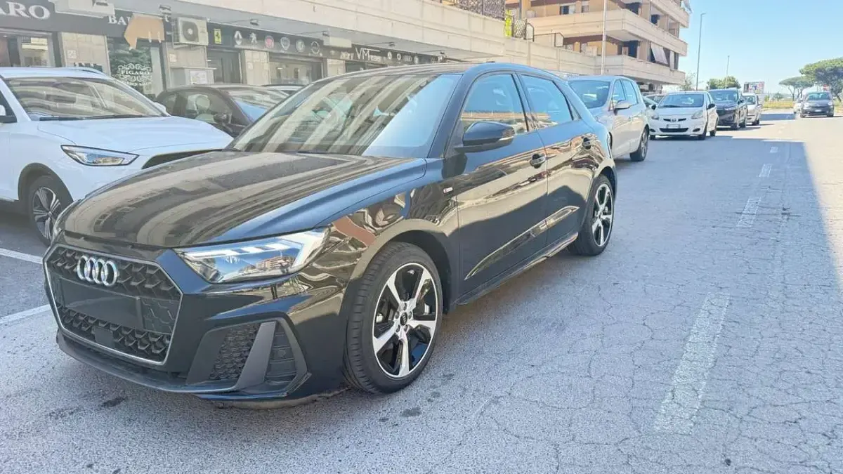 Nuova Audi A1 S-Line 116 CV (85 kW) 2026 Nero SUV