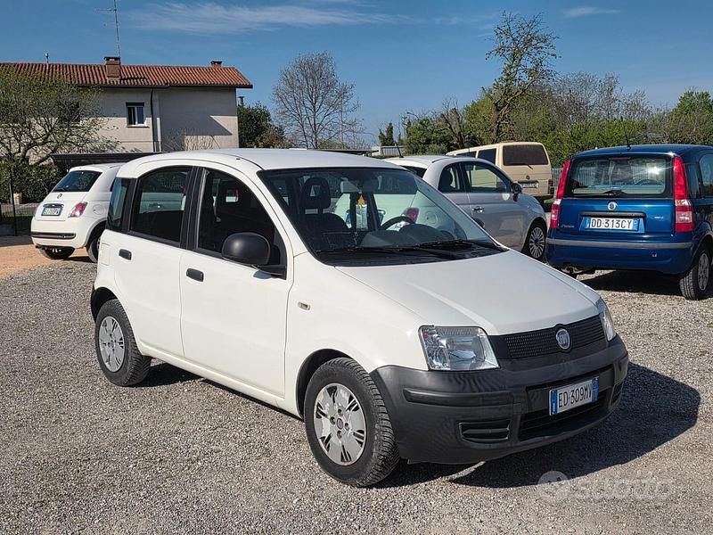 Usata Fiat Panda Active 54 CV (39 kW) 2010 Bianco Utilitaria