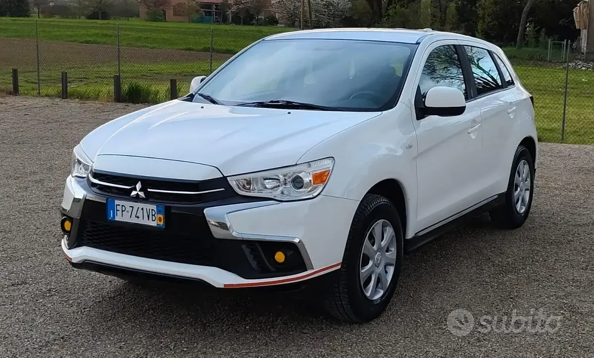 Usata Mitsubishi ASX Instyle 117 CV (86 kW) 2018 Bianco SUV
