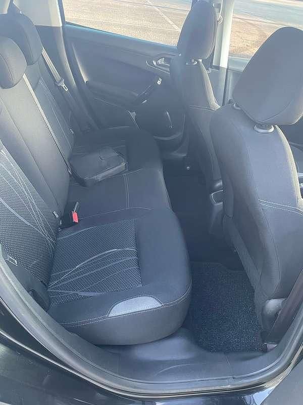 Usata Peugeot 208 Allure 82 CV (60 kW) 2014 Nero Utilitaria