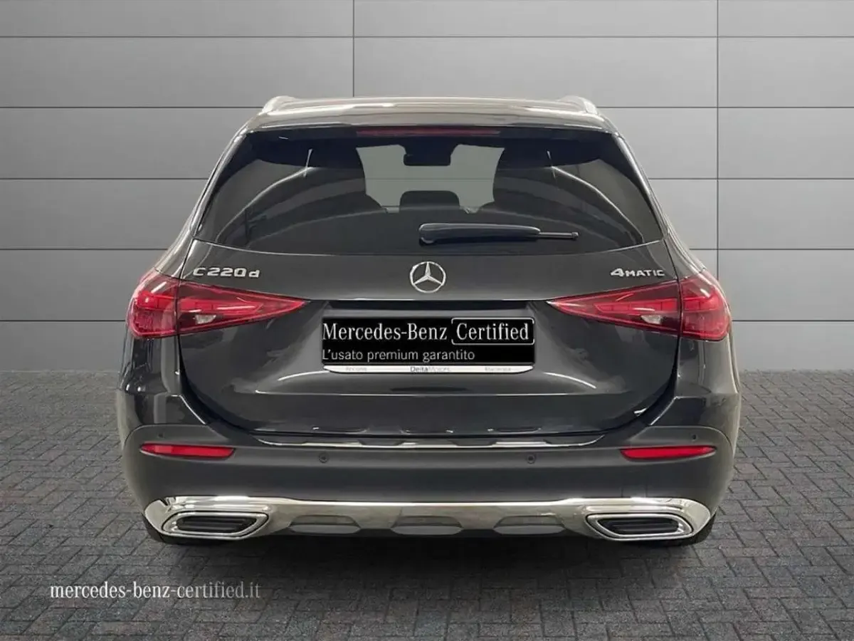 Usata Mercedes C220 Advanced Plus 197 CV (144 kW) 2023 Grigio scuro metallizzato Station wagon