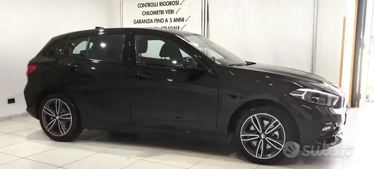 Usata BMW 118 Sport Line 150 CV (110 kW) 2021 Nero Utilitaria