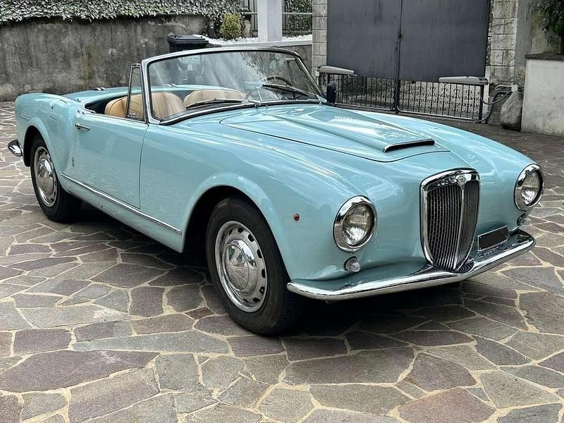 Usata Lancia Aurelia 116 CV (85 kW) 1957 Blu/azzurro Cabrio