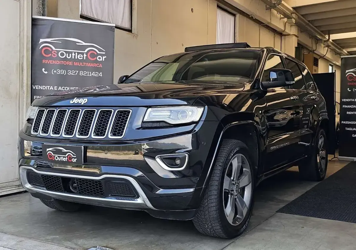 Usata Jeep Grand Cherokee Overland 250 CV (183 kW) 2016 Nero SUV