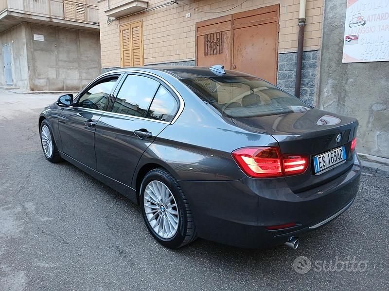Usata BMW 320 Luxury Line 184 CV (135 kW) 2013 Grigio Berlina
