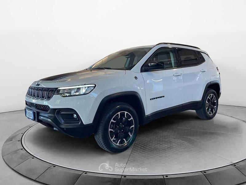 Usata Jeep Compass Trailhawk 239 CV (175 kW) 2022 Bianco SUV