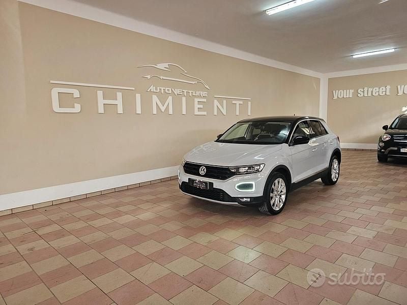 Usata VW T-Roc Advance 150 CV (110 kW) 2018 Grigio SUV
