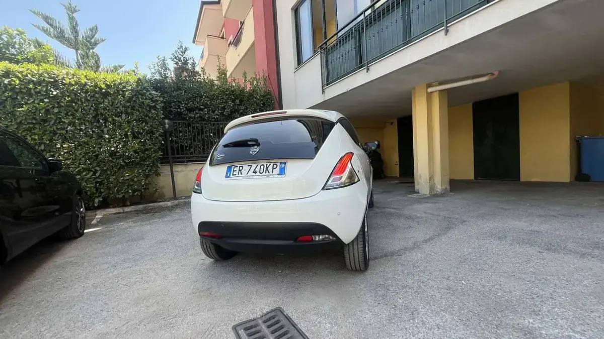Usata Lancia Ypsilon Gold 86 CV (63 kW) 2013 Utilitaria