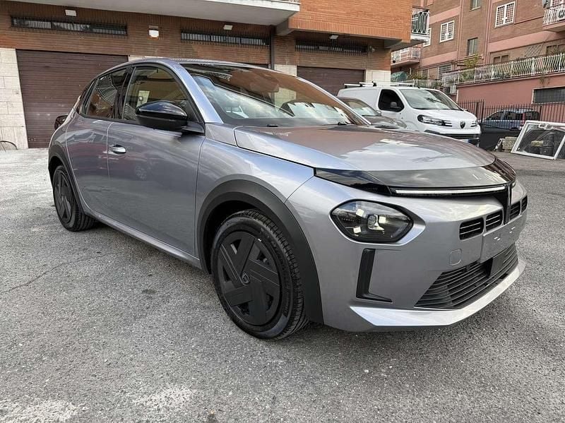 Nuova Lancia Ypsilon 101 CV (74 kW) 2025 Argento Utilitaria