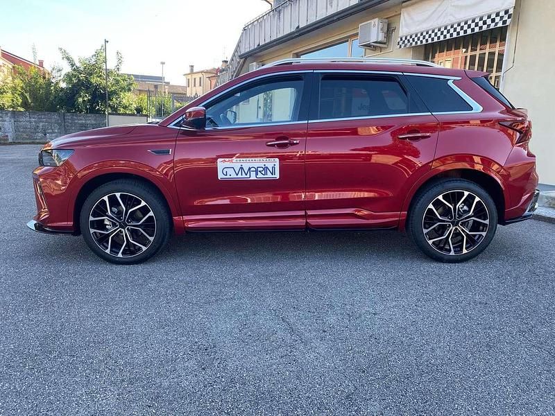 Nuova Cirelli 3 138 CV (101 kW) 2025 Rosso SUV