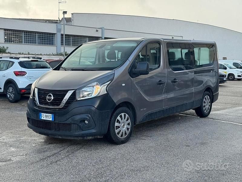 Usata Nissan NV300 145 CV (106 kW) 2017 Grigio Furgone