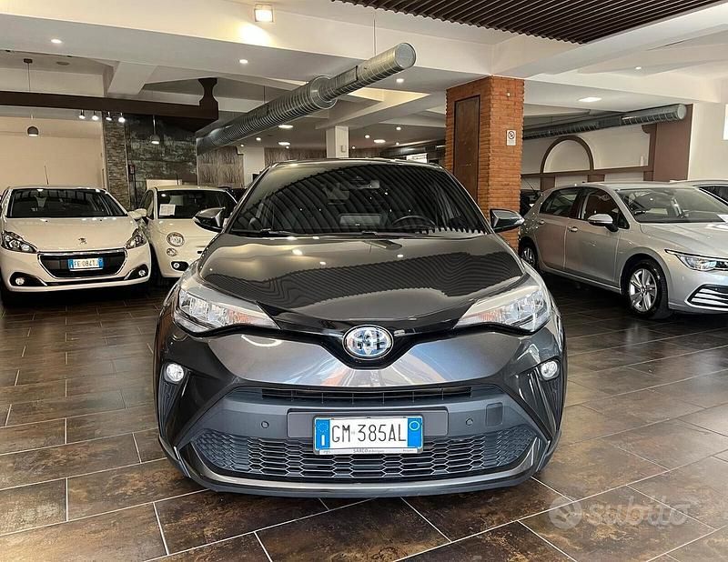 Usata Toyota C-HR Trend 98 CV (72 kW) 2022 Grigio SUV