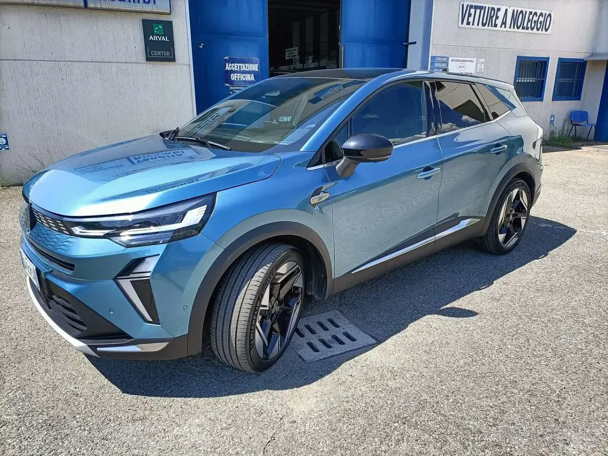 Usata Renault Symbioz Iconic 94 CV (69 kW) 2024 Blu mercure SUV