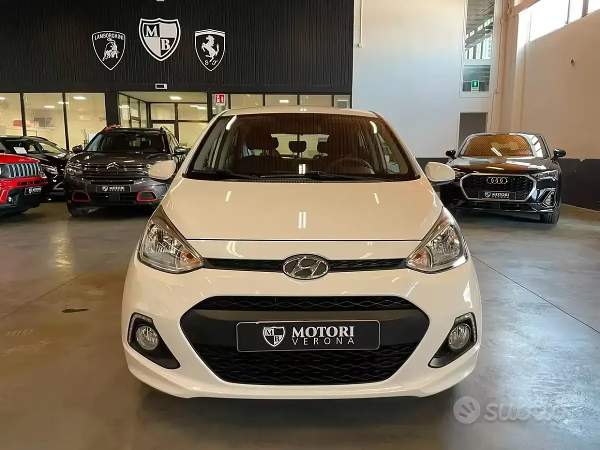 Usata Hyundai i10 Edition 66 CV (48 kW) 2016 Bianco Utilitaria