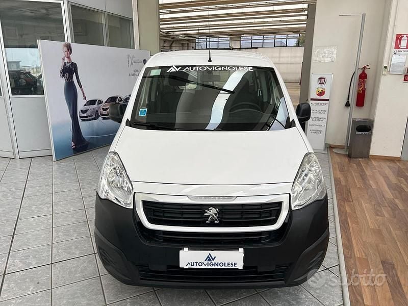 Usata Peugeot Partner Tepee Access 75 CV (55 kW) 2018 Bianco Monovolume