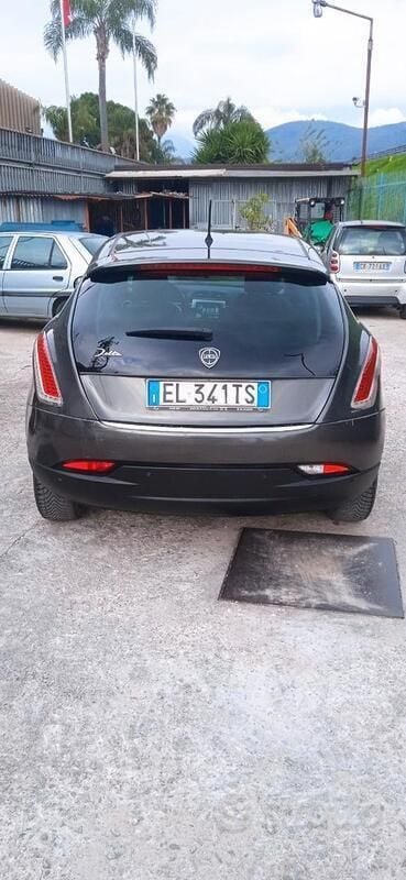 Usata 2012 Lancia Delta Due volumi | 2500 € (Super prezzo) - Immagine 1/4