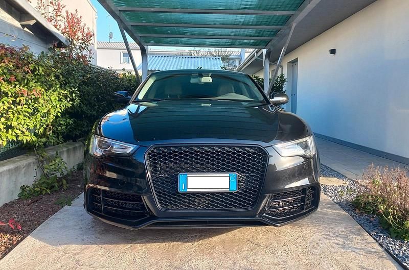 Nero Usata 2013 Audi A5 Coupé | 13.500 € (Buon prezzo) - Immagine 1/4