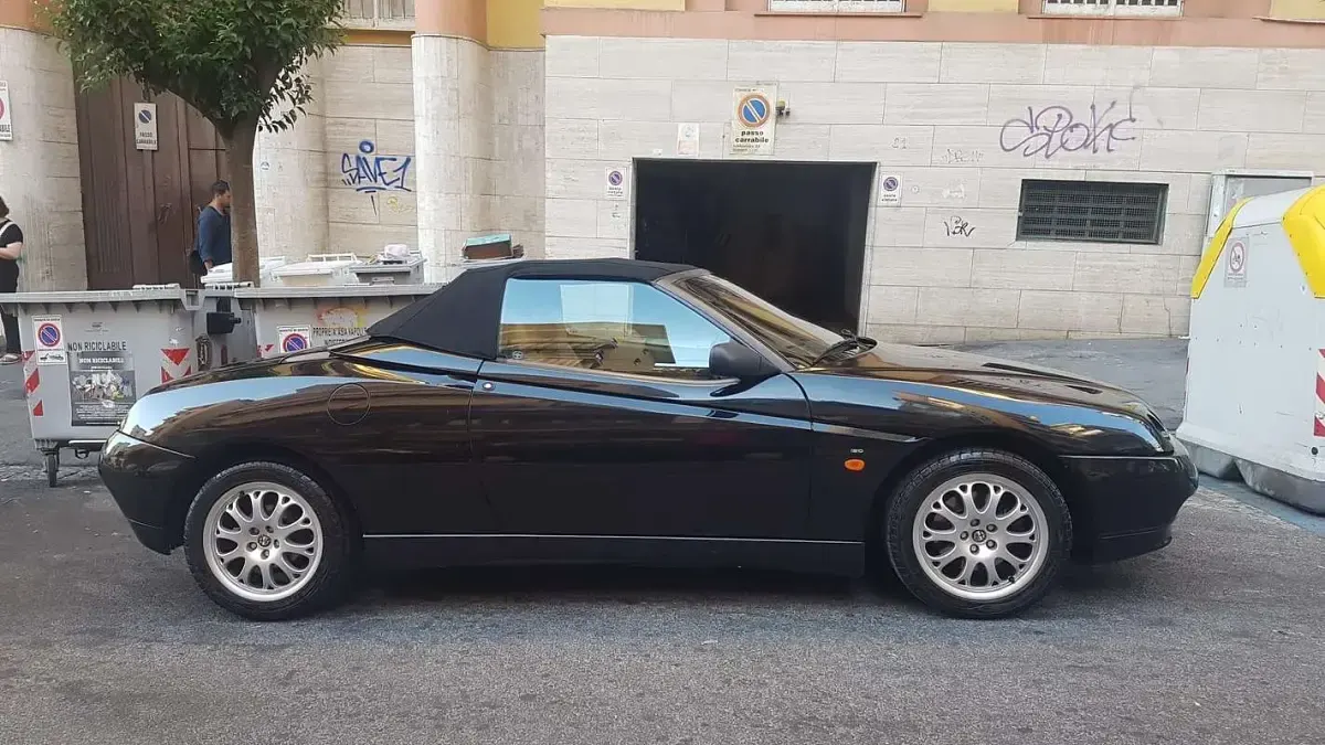 Usata Alfa Romeo Spider 155 CV (114 kW) 1999 Cabrio