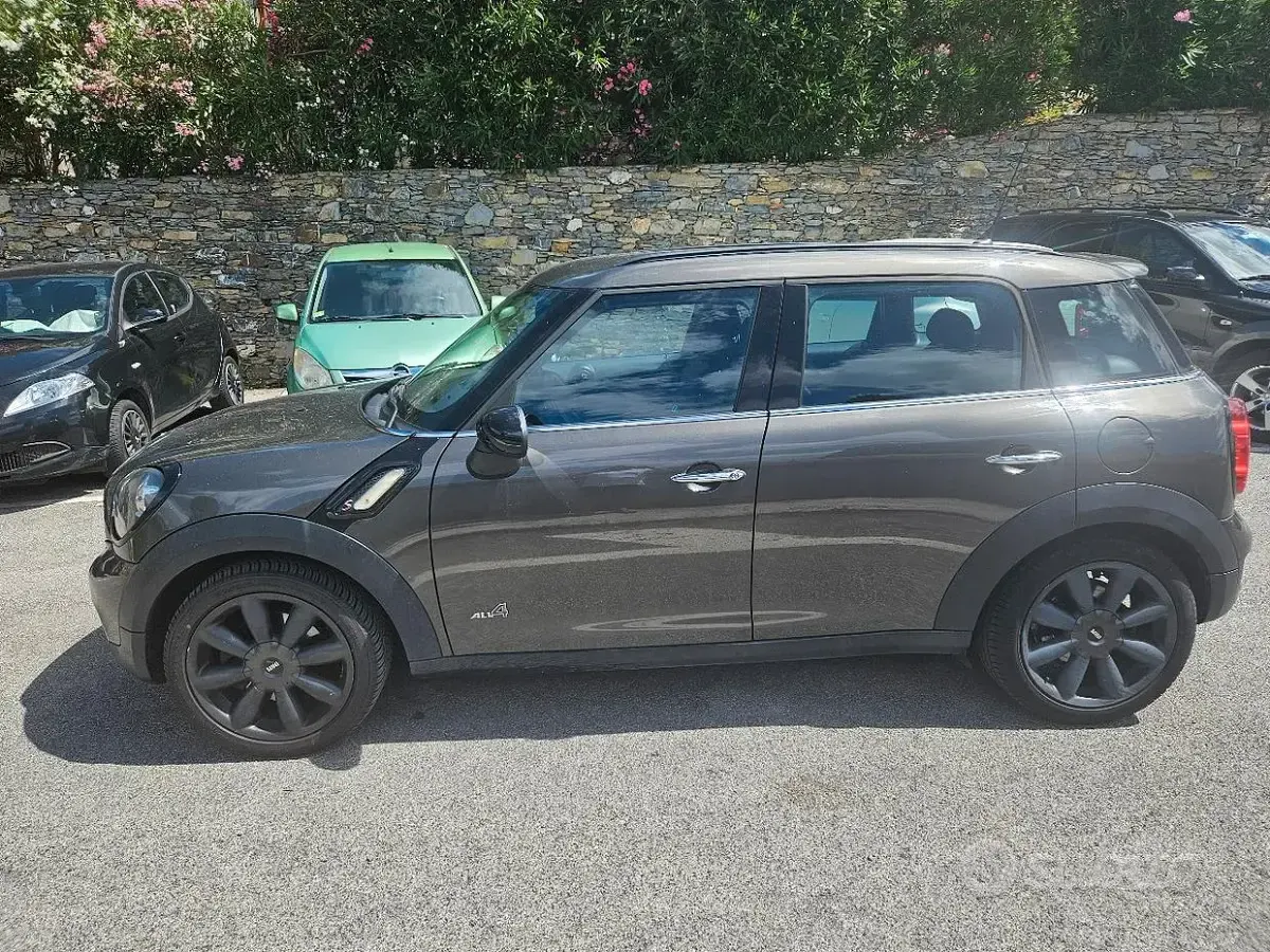 Usata Mini Cooper S Countryman 184 CV (135 kW) 2013 Grigio SUV