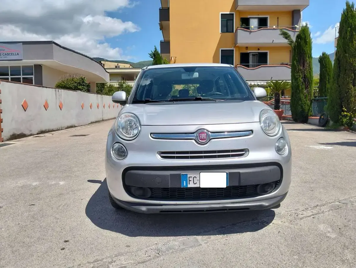 Begagnad Fiat 500L Living 120 HK (88 kW) 2016 Silver Minibuss