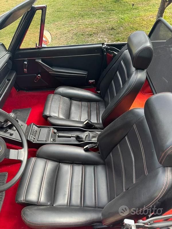 Usata Alfa Romeo Spider 128 CV (94 kW) 1989 Rosso Cabrio