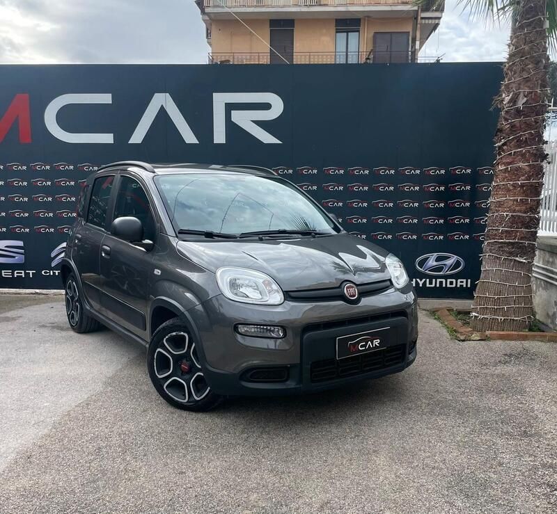 Grigio Usata 2022 Fiat Panda Cross Cross Due volumi | 10.990 € (Buon prezzo) - Immagine 1/4