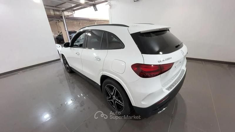 Usata Mercedes GLA200 Advanced Plus 150 CV (110 kW) 2025 Bianco SUV
