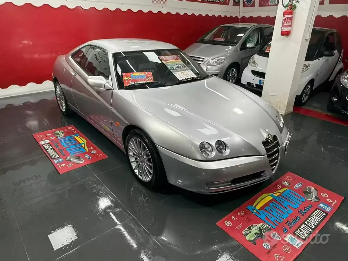 Usata Alfa Romeo GTV 150 CV (110 kW) 2002 Grigio Coupé