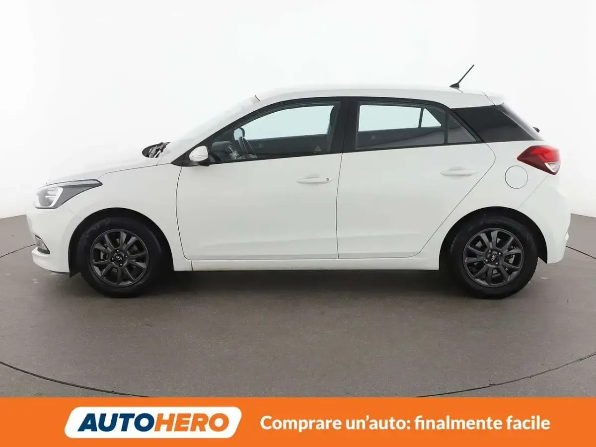 Occasion Hyundai i20 Blackline 85 ch (62 kW) 2017 Blanc Berline