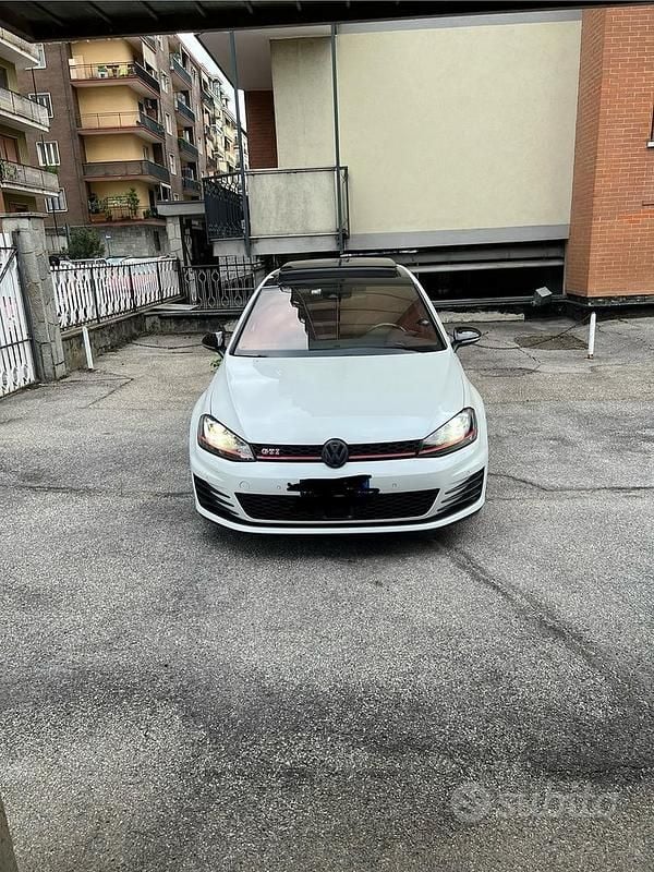 Usata 2015 VW Golf VII GTI | 19.500 € (Buon prezzo) - Immagine 1/4