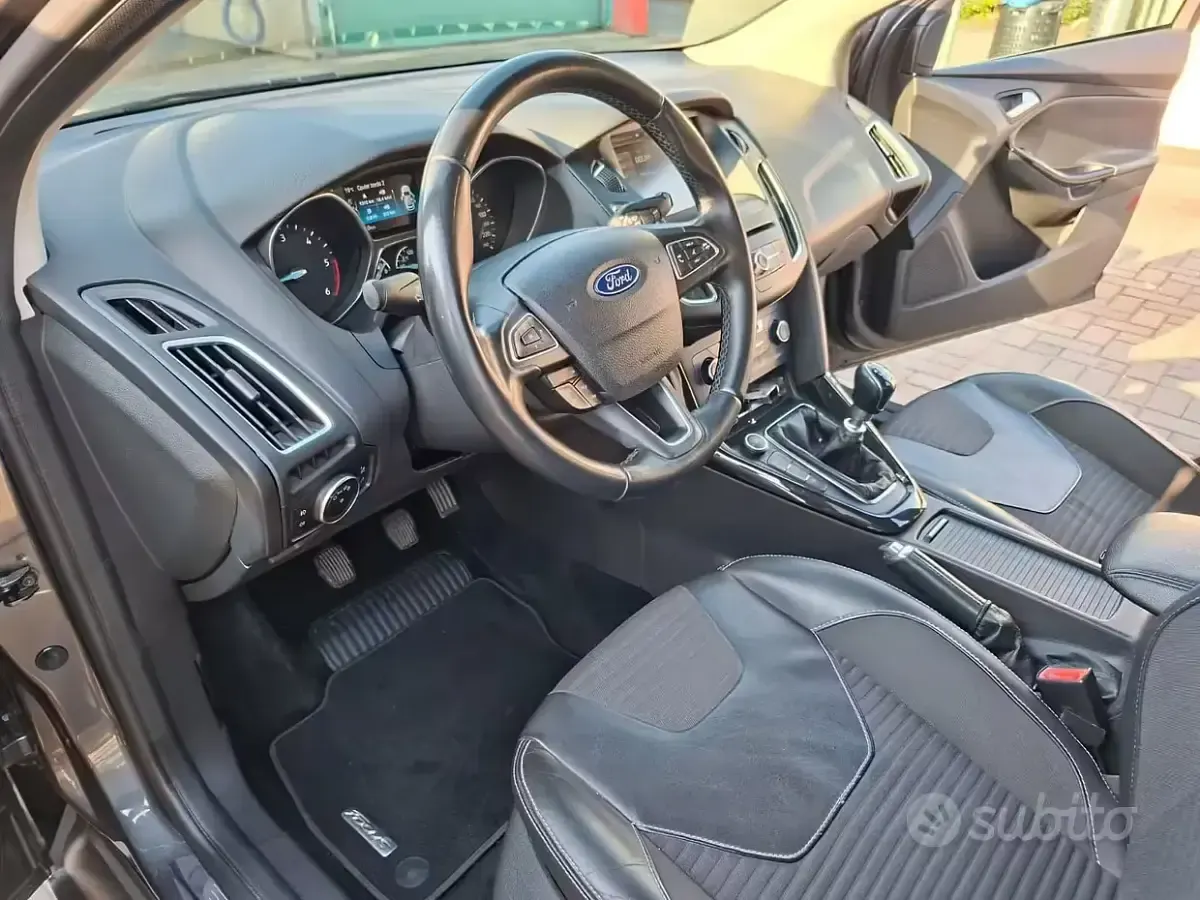 Usata Ford Focus Titanium X 120 CV (88 kW) 2014 Grigio Station wagon