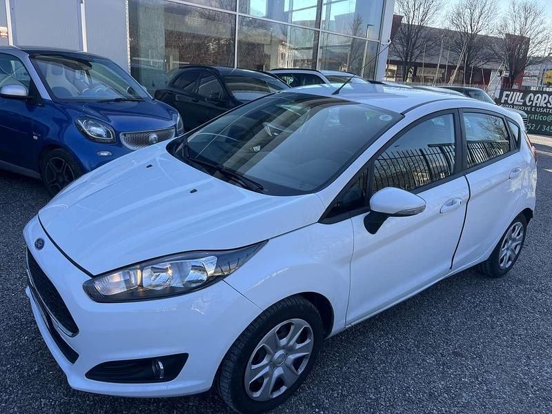 Bianco Usata 2017 Ford Fiesta ST-Line Berlina | 9900 € (Buon prezzo) - Immagine 1/4