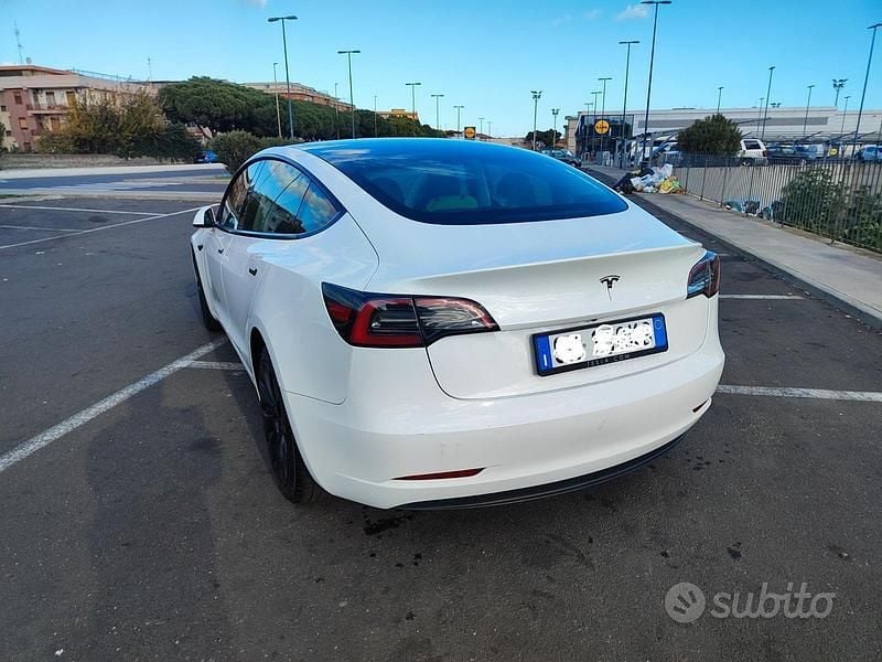 Usata Tesla Model 3 Standard Range 208 kW (283 CV) 2023 Bianco Berlina