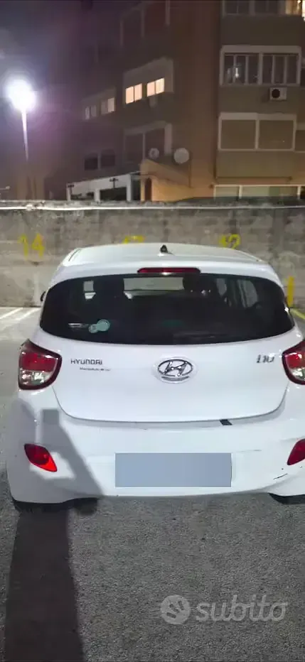 Usata Hyundai i10 69 CV (50 kW) 2016 Bianco Utilitaria