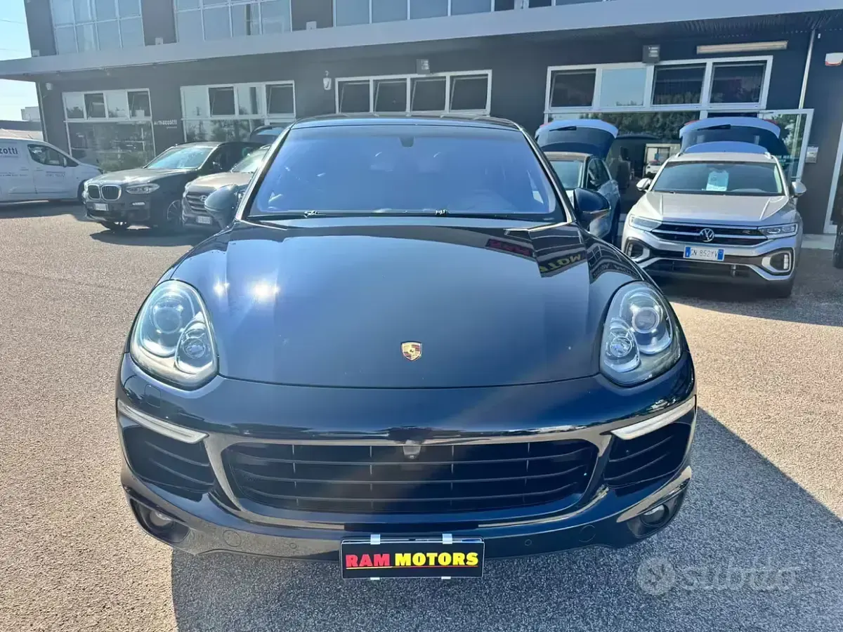 Usata Porsche Cayenne Platinum Edition 250 CV (183 kW) 2016 Blu SUV