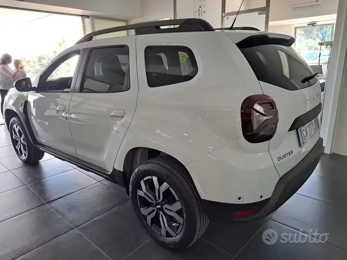 Usata Dacia Duster 101 CV (74 kW) 2023 Bianco SUV