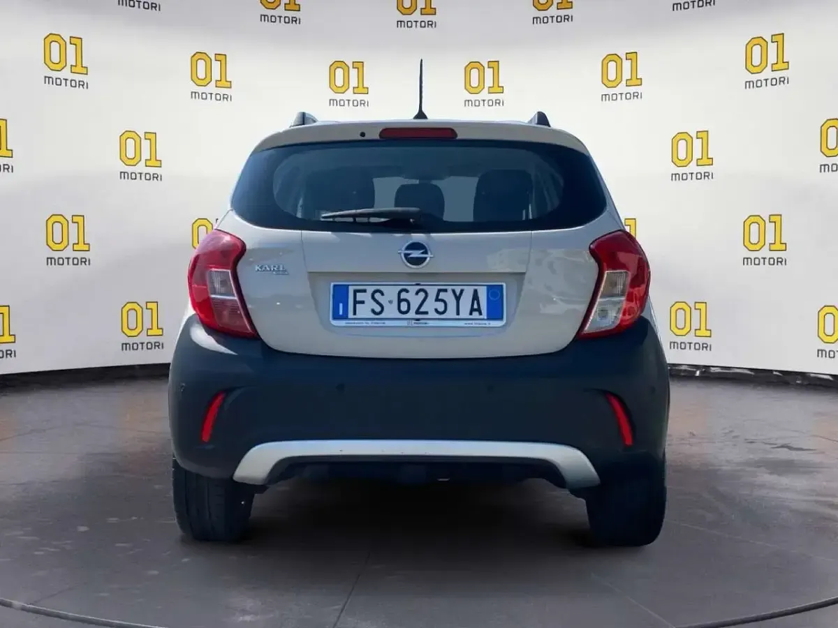 Usata Opel Karl Rocks 73 CV (53 kW) 2018 Beige Utilitaria