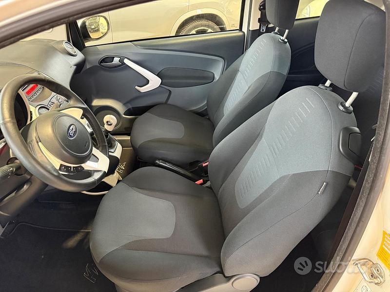 Usata Ford Ka Plus Titanium 69 CV (50 kW) 2012 Bianco Utilitaria