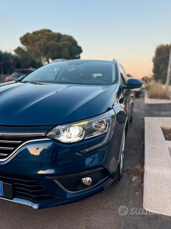 Usata Renault Mégane GrandTour 110 CV (80 kW) 2016 Blu Station wagon