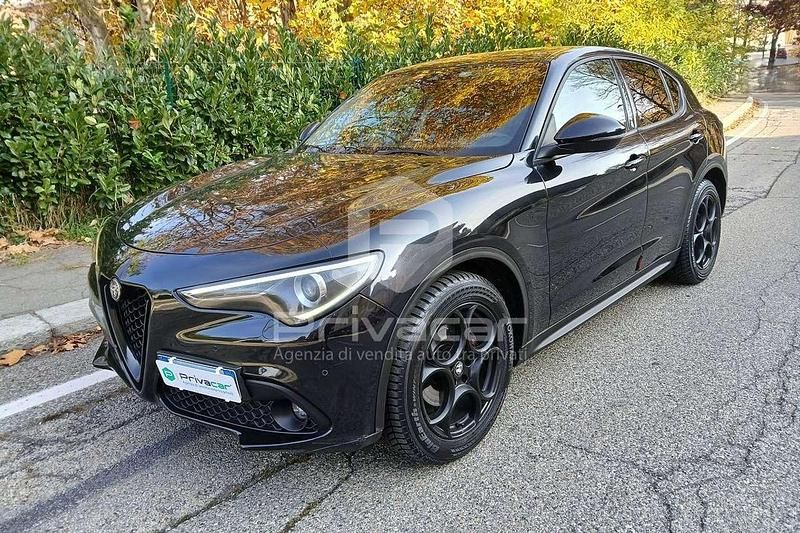 Nero Usata 2019 Alfa Romeo Stelvio Tech Edition SUV | 20.490 € (Buon prezzo) - Immagine 1/4