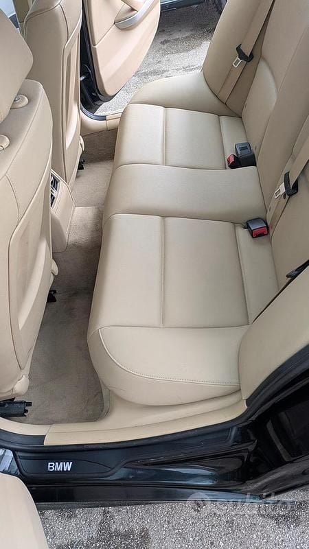 Usata BMW 316 116 CV (85 kW) 2010 Nero Berlina