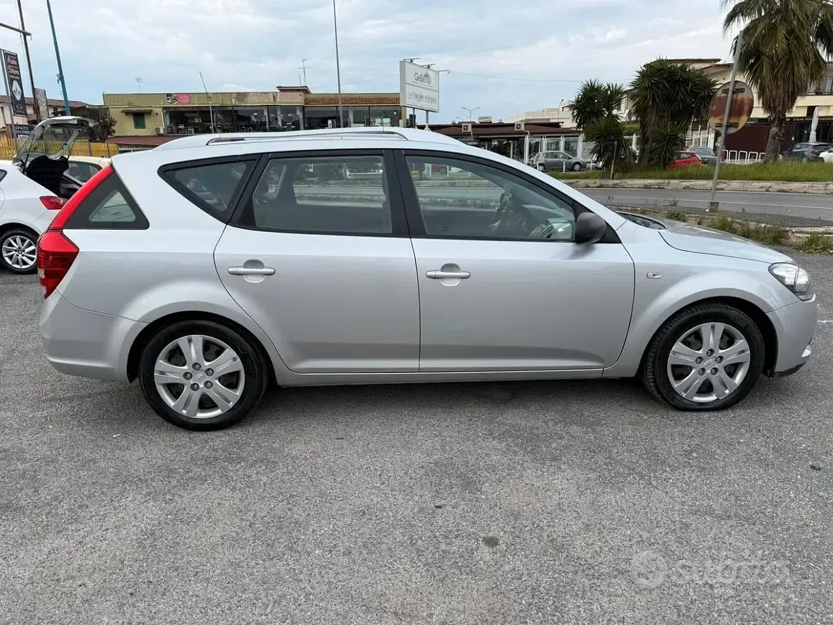 Usata Kia Ceed Sportswagon LX 90 CV (66 kW) 2010 Grigio Station wagon